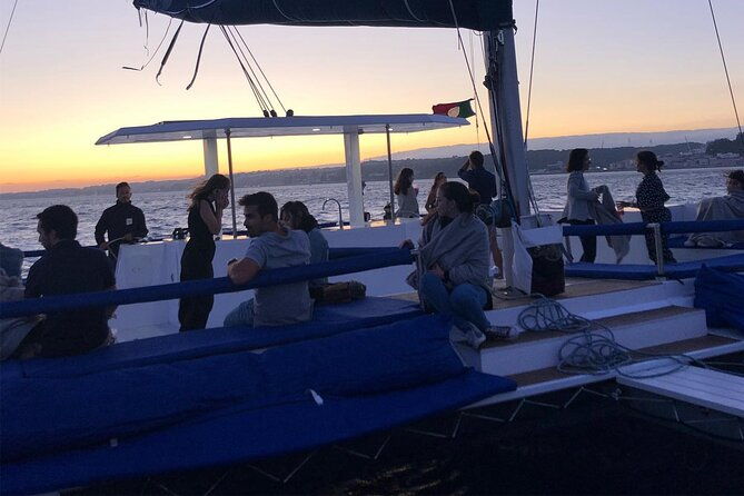 2h-private-sailing-catamaran-vertigo-tour-in-lisbon-up-to-18pax
