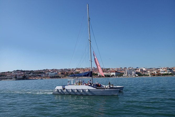 2h-private-sailing-catamaran-vertigo-tour-in-lisbon-up-to-18pax