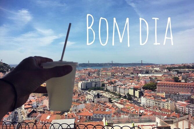 2h-private-tour-in-lisbon-by-tuk-tuk-fluent-french