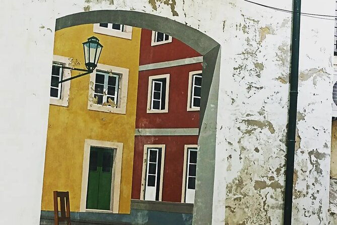 2h-tuk-tuk-tour-central-lisbon