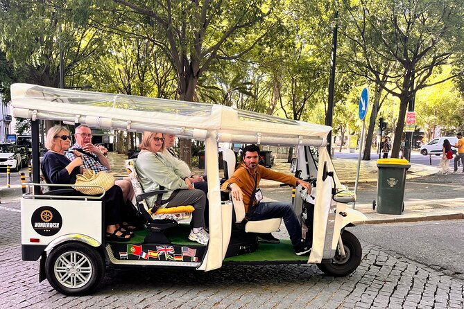 2h-tuk-tuk-tour-up-and-down-the-lisbon-hills