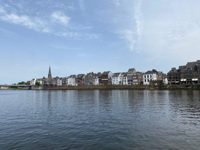 2h-walking-tour-maastricht