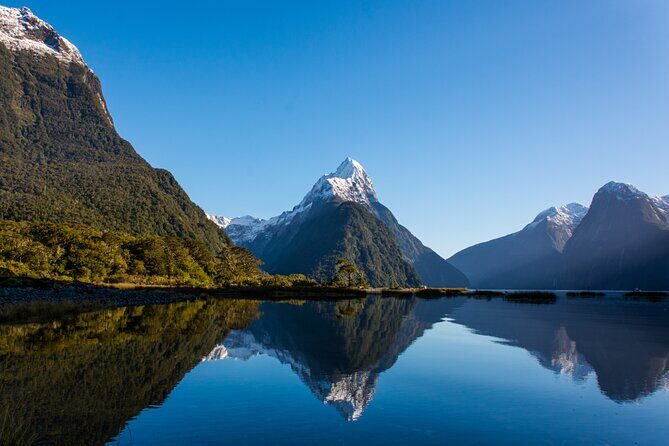 2hr Scenic Milford Sound Flight with Landing - 201 - A Closer Look at the Milford Sound Helicopter Tour