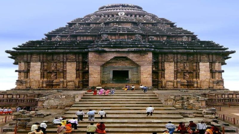 2N/3D Bhuwneshwar Konark Puri Golden Traingle Tour Package - Key Points