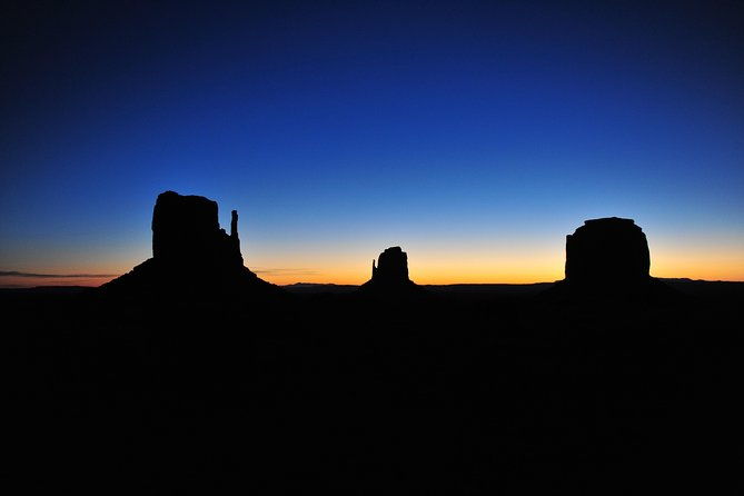3-0-hours-of-monument-valleys-sunrise-or-sunset-4x4-tour