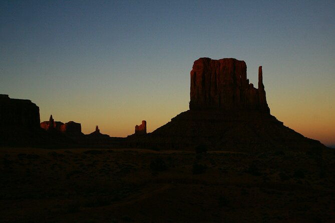 3-0-hours-of-monument-valleys-sunrise-or-sunset-4x4-tour