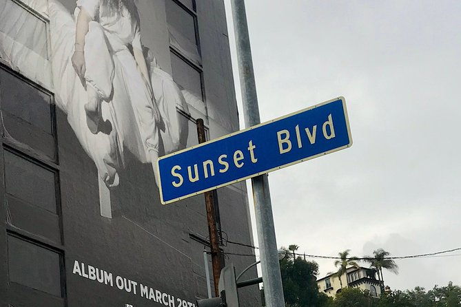 3-5-hour-coastal-tour-of-santa-monica-venice-beach-and-malibu