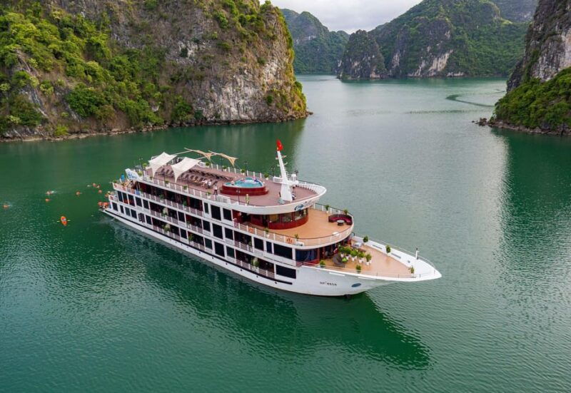 3-day-5-star-cruises-lan-ha-halong-bay-w-viet-hai-village