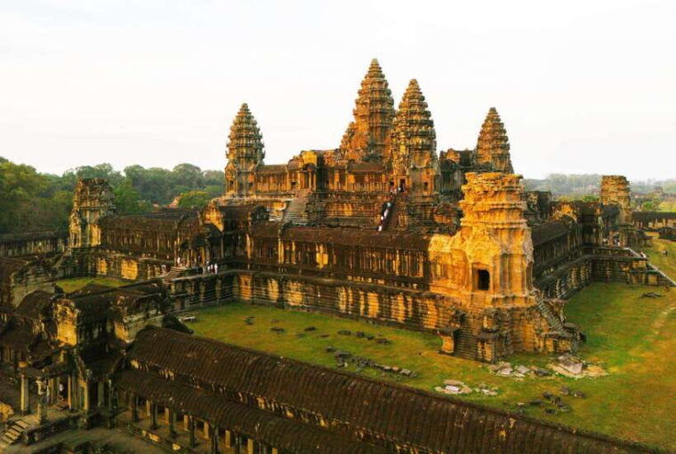 3-day-authentic-angkor-experience-and-floating-community