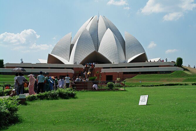 3 Day Luxury Golden Triangle Tour to Agra & Jaipur from New Delhi - FAQs