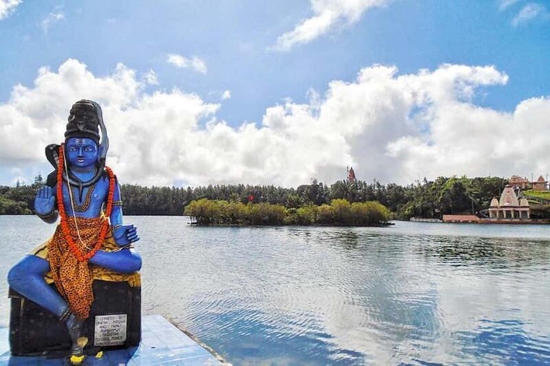3-Day Private Tour of Mauritius with Optional Dolphin Swim - Day 3: The Southwest – Volcanoes, Sacred Lakes, and Colorful Earth