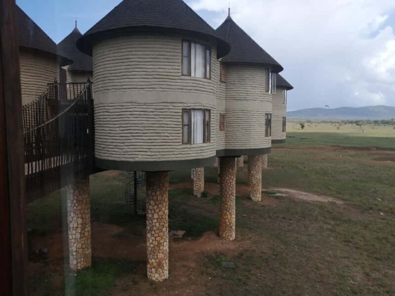 3-Day Tsavo West National Park Saltlick Luxury Safari - Whats Included and Whats Not