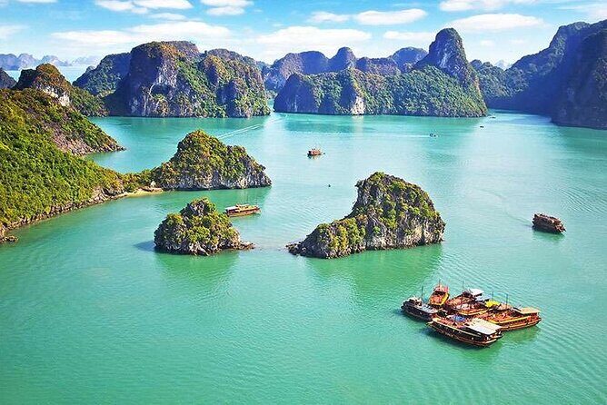 3 Days 2 Nights Aboard Luxury Cruise in Halong from Hanoi - Exploring Halong Bay’s Iconic Spots