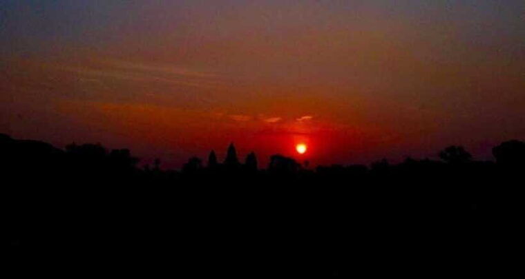 3-days-angkor-beng-mealea-koh-ker-group-tour