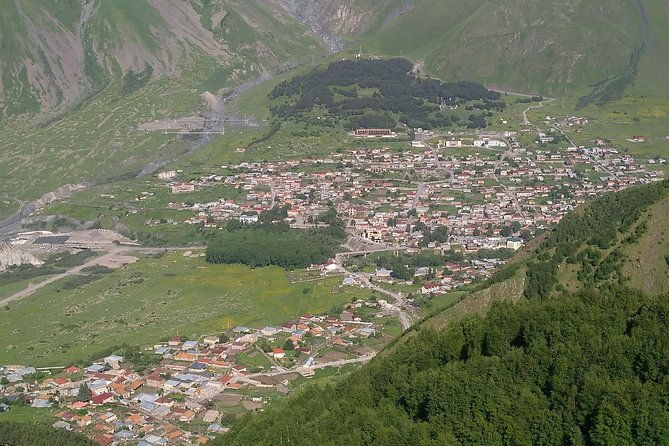 3-days-holiday-package-in-georgia-kazbegi