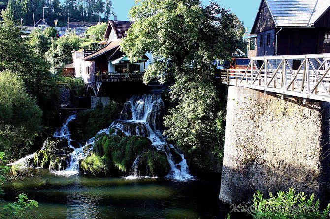 3-days-in-zagreb-private-tour-zagreb-slovenia-plitvice-lakes-tesla-memorial