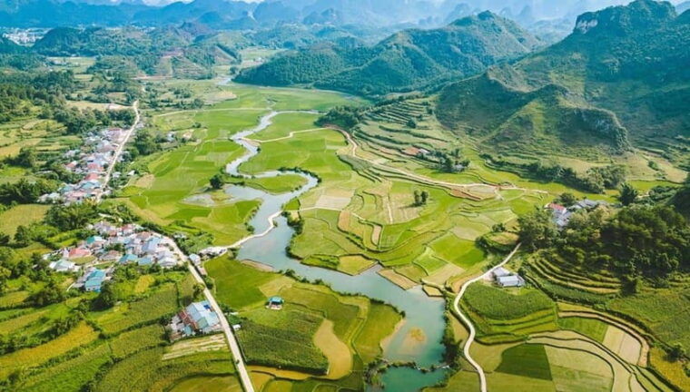 3-days-motorbike-cao-bang-ban-gioc-cheers-tour