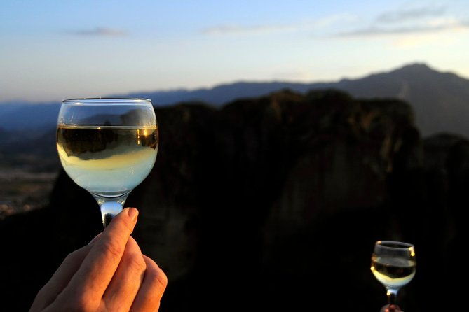 3-days-private-tour-meteora-rocks-monasteries-delphi-apollo-oracle-thebes