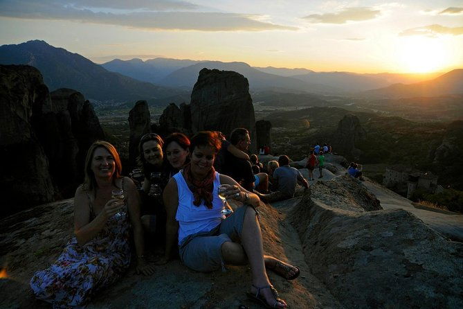 3-days-private-tour-meteora-rocks-monasteries-delphi-apollo-oracle-thebes