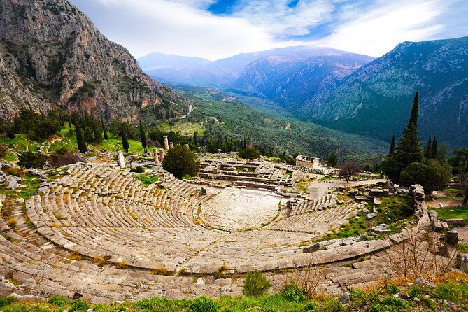 3-days-spanish-guided-tour-in-epidaurus-mycenae-olympia-delphi