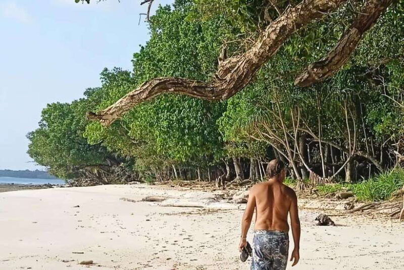 3-days-ujung-kulon-national-park-private-guided-tour