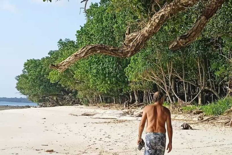 3-days-ujung-kulon-national-park-private-guided-tour