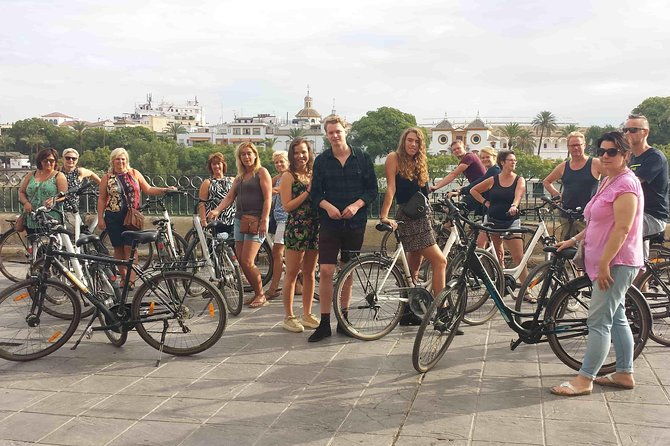 3-hour-guided-bike-tour-along-the-highlights-of-seville