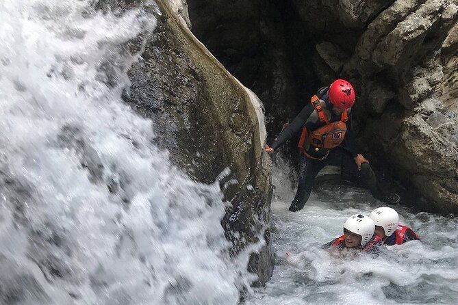 3-hour-guided-canyoning-in-the-cocciglia-gorges