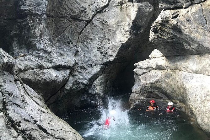 3-hour-guided-canyoning-in-the-cocciglia-gorges