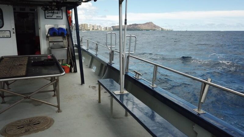 3-hour-honolulu-bottom-fishing-adventure-2