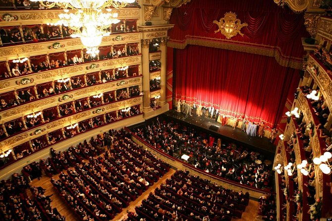 3-hour-milan-city-tour-with-the-scala-theatre-small-group-tour