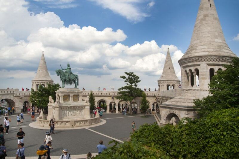 3-hour-orientation-walking-tour-of-buda-and-pest