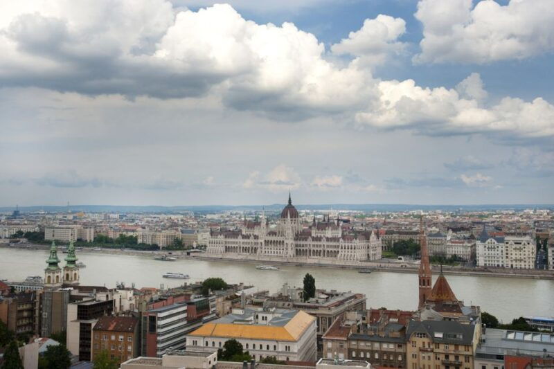 3-hour-orientation-walking-tour-of-buda-and-pest