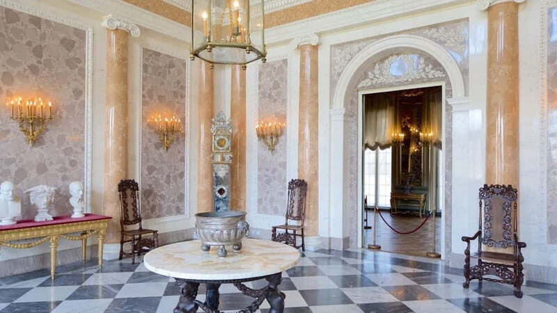 3-hour: Palace of King Jan Sobieski in Wilanow/inc. Pick-up/ - Introducing the Wilanow Palace Tour: A Slice of Polish Royalty