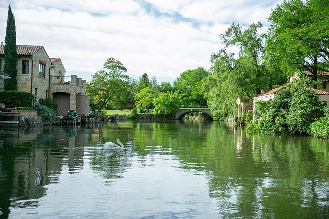 3-hour-private-boat-charter-on-lake-austin-for-up-to-12-people-2