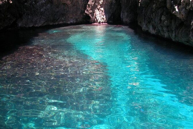 3-hour-private-boat-excursion-to-the-leuca-marine-caves