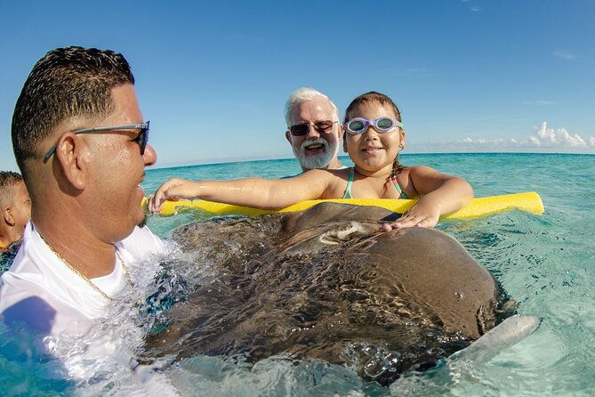 3-hour-private-charter-on-stingray-city-with-snorkeling