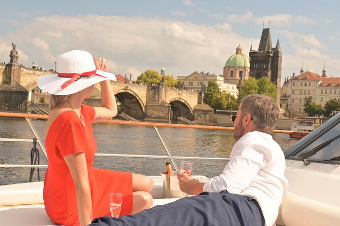 3-hour-private-cruise-in-prague-for-10-people