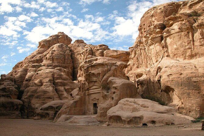3-hour Private Guided Tour In Petra with hotel pick up. - Key Points