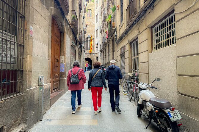 3-hour-private-guided-walking-tour-of-barcelona-2