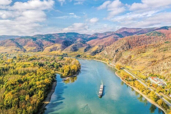3-hour-private-hiking-tour-to-historic-places-around-spitz-in-wachau-valley