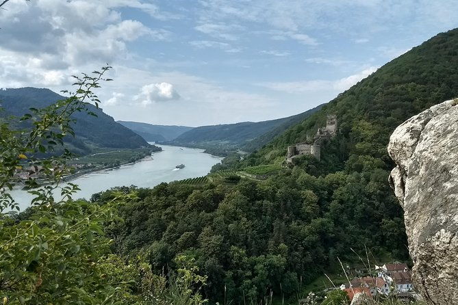 3-hour-private-hiking-tour-to-historic-places-around-spitz-in-wachau-valley