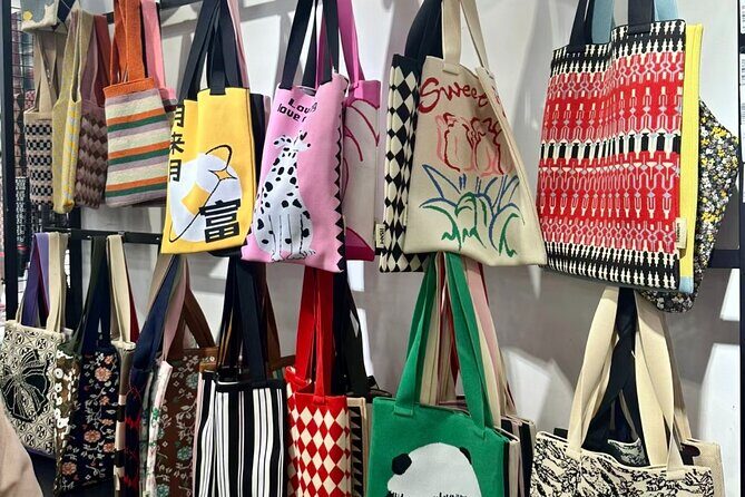 3-Hour Private Shopping & Bargaining Tour at a World Trade Hub - The Sum Up