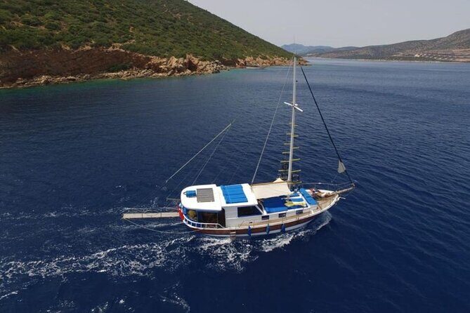3-Hour Private Sunset Boat Tour With Dinner in Bodrum - A Step-by-Step Breakdown of the Itinerary