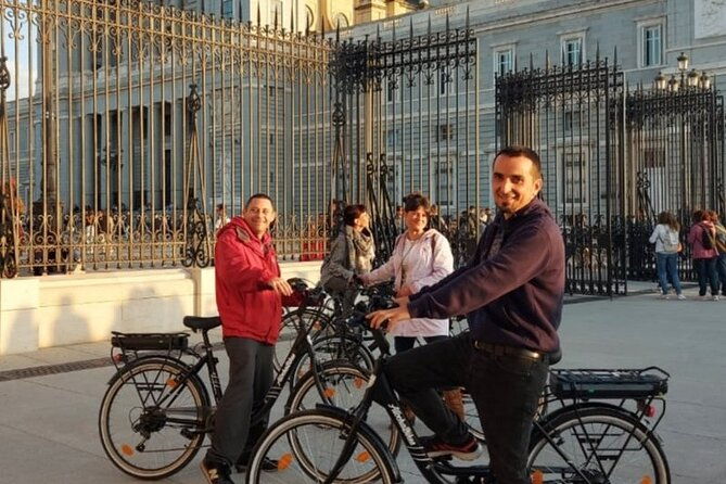 3-hour-private-tour-of-madrid-by-bike