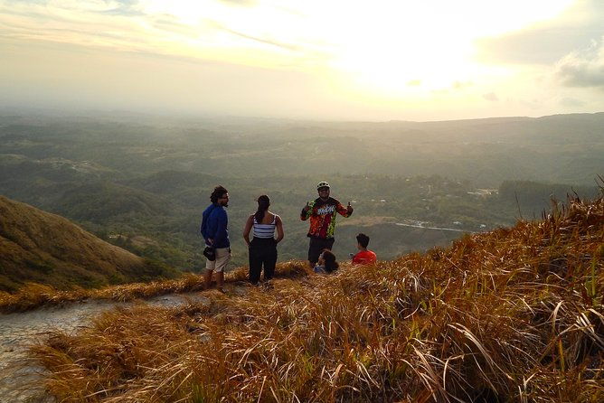 3-hour-private-tour-to-cerro-la-silla-cariguana