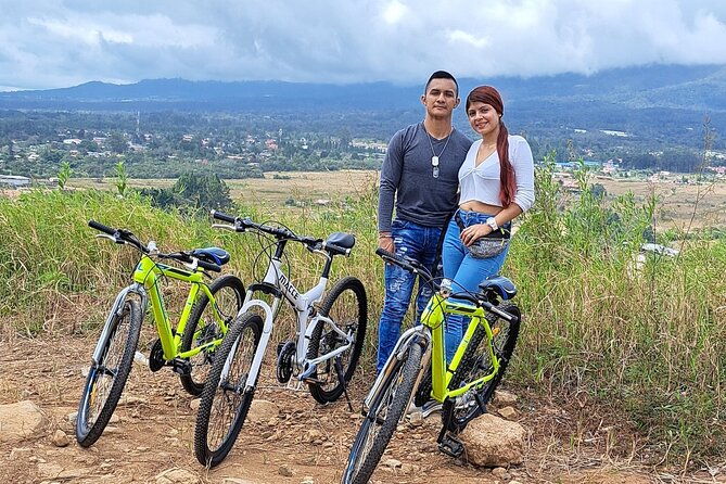 3-hour-private-tour-to-la-estrella-lake-from-boquete-on-e-bike