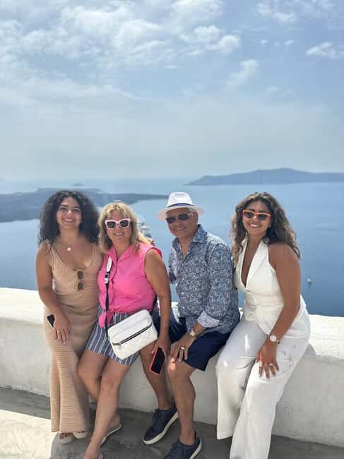 3-Hour Santorini Highlights & Oia Tour for Cruise Passengers - An In-Depth Look at the 3-Hour Santorini Highlights & Oia Tour