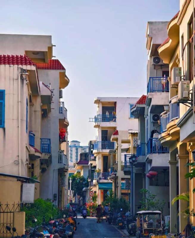 3-Hour Sanya Coastal & Tianya Town Tour - Analyzing the Value