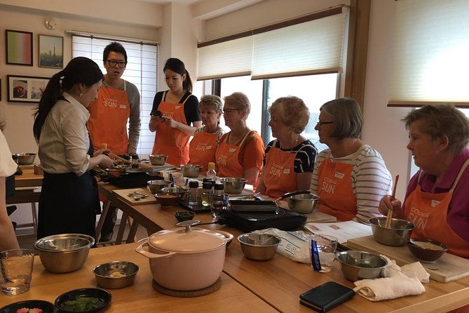 3-hour-small-group-sushi-making-class-in-tokyo